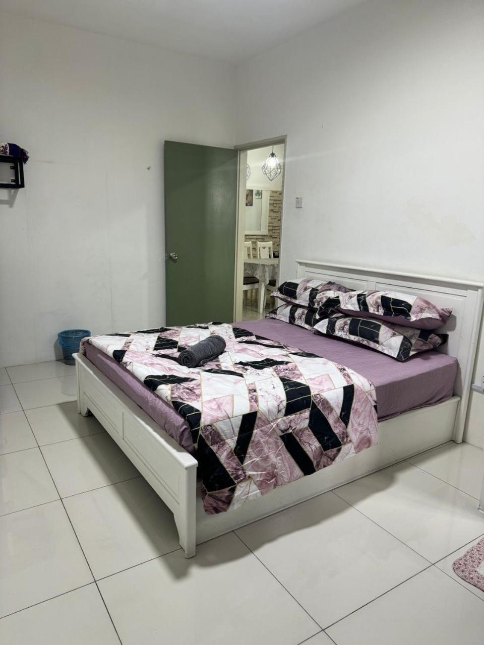 Ayaan Blossom Budget Homestay Free Breakfast Танах-Рата Экстерьер фото